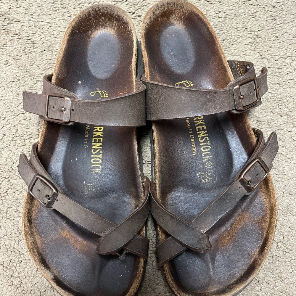 Birkenstock Women’s Dark Brown Sandals